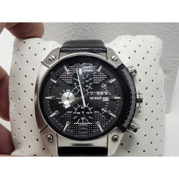 Diesel Overflow Mens Watch Silver/Black, Leather Band - Picture 1 of 10